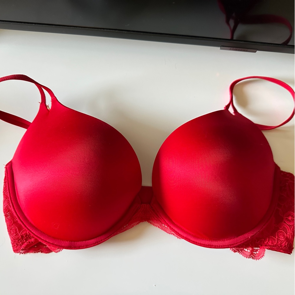 Victoria’s Secret Very Sexy Push-Up Bra 34D